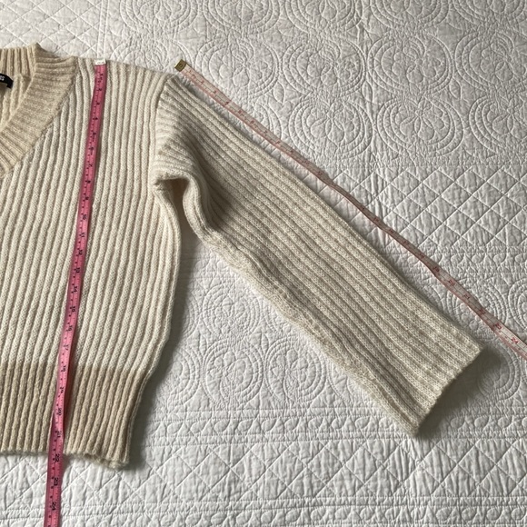 Apparis Anita Two Tone Ribbed Knit V Neck Sweater Cream Tan Large NEW - Picture 10 of 16